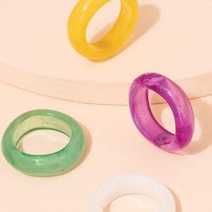 Bague Colorée Élégante, Un Choix Parfait Pour Tous Les Styles Et Les Occasions.