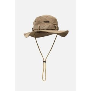 Chapeau Beige Pratique Et Élégant Pour Vos Aventures En Plein Air.