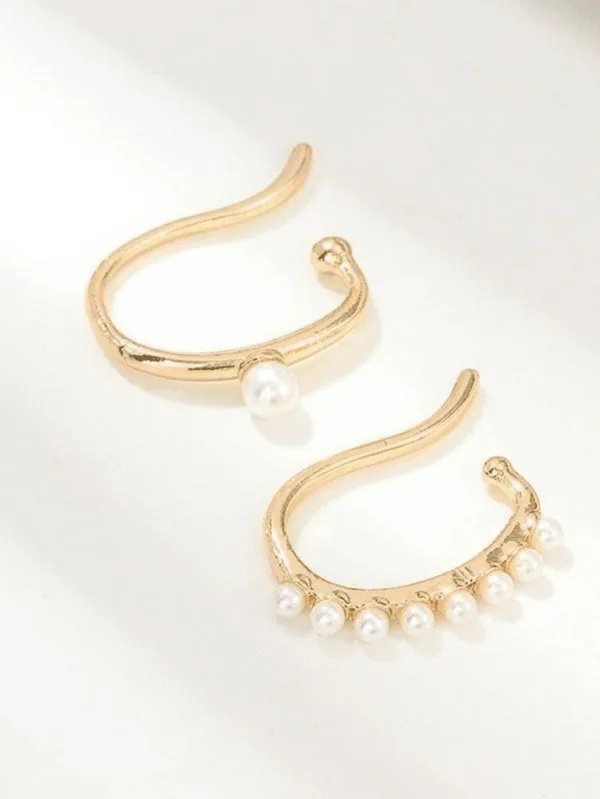 Boucles Doreilles En Or Et Perles, Design Moderne Et Intemporel, Élégance Raffinée.
