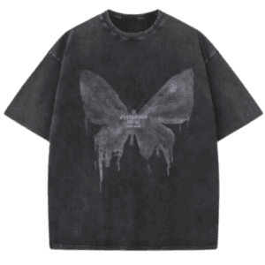 T-Shirt Oversize En Charbon Avec Motif Papillon Dripping, Style Moderne Et Artistique.