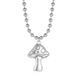 Collier en argent avec pendentif champignon, élégant et ludique, idéal pour un look tendance.