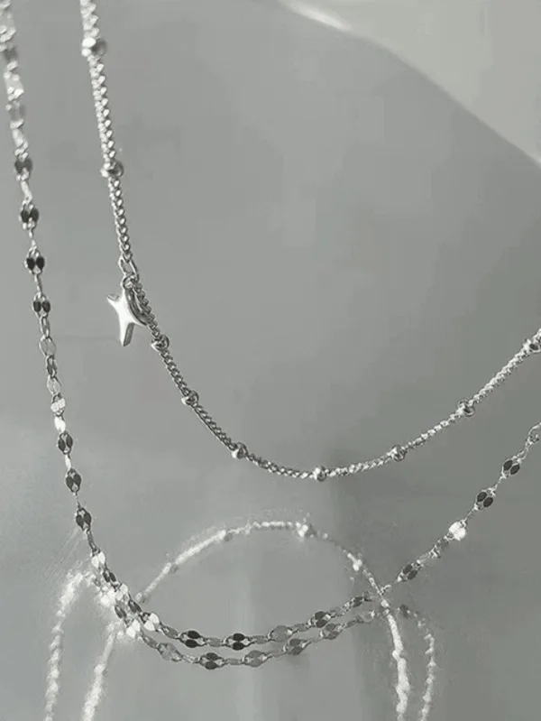 Chaînes En Argent Raffinées Avec Pendentif Étoile, Élégance Intemporelle Pour Toutes Occasions.