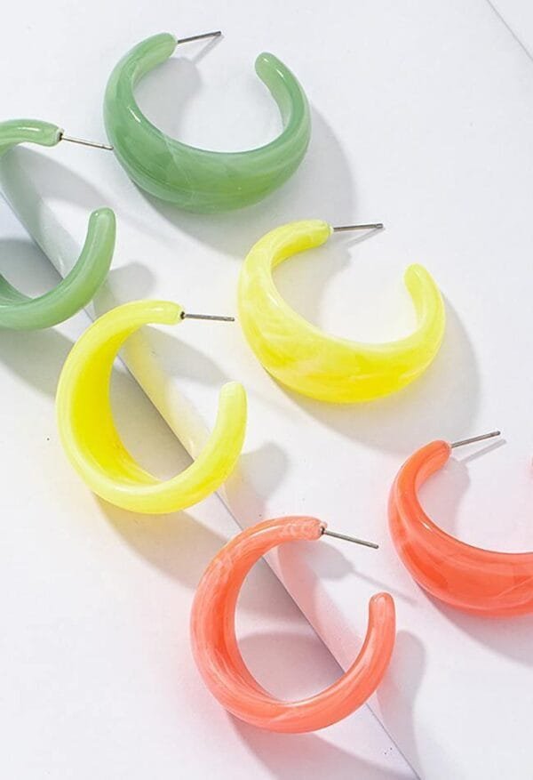 Boucles Doreilles Hoop Colorées En Acrylique, Tendance Et Légères Pour Toutes Occasions.