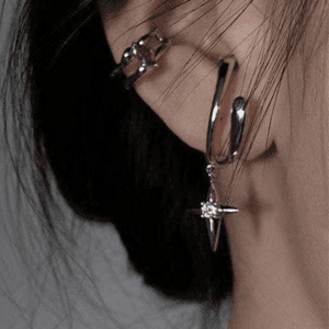 Bijoux Modernes Et Audacieux Rehaussant Lélégance Des Oreilles.