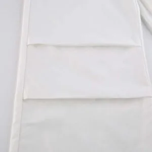 Tissu Blanc Minimaliste Élégant, Parfait Pour Un Style Moderne Et Polyvalent.