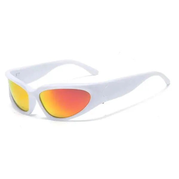 Lunettes Blanches Stylées Avec Lentilles Dégradées Orange Et Jaune Pour Un Look Contemporain.