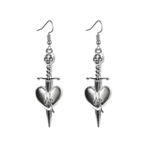 Boucles Doreilles Élégantes En Argent Avec Cœur Et Poignard, Symboles Damour Et De Danger.