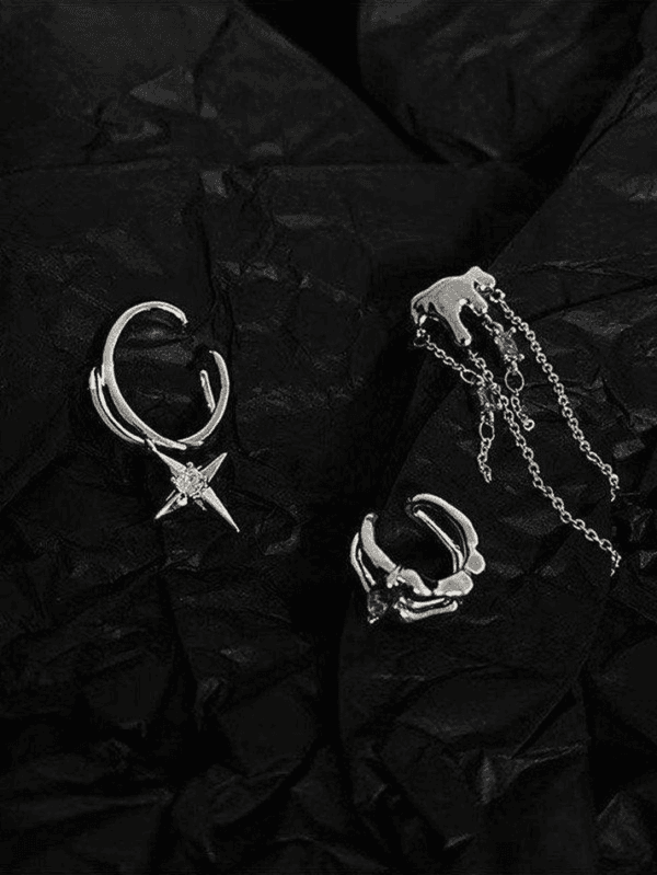 Bijoux En Argent Inspirés De La Nature, Élégants Et Raffinés Sur Fond Noir.