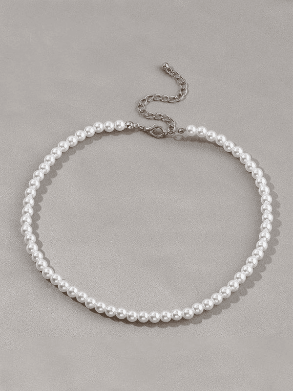 Collier De Perles Blanches Élégant, Parfait Pour Toutes Les Occasions.