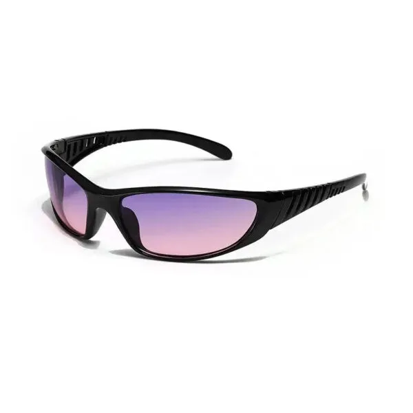 Lunettes De Soleil Noires Avec Verre Dégradé Violet Et Rose, Alliant Style Et Confort.